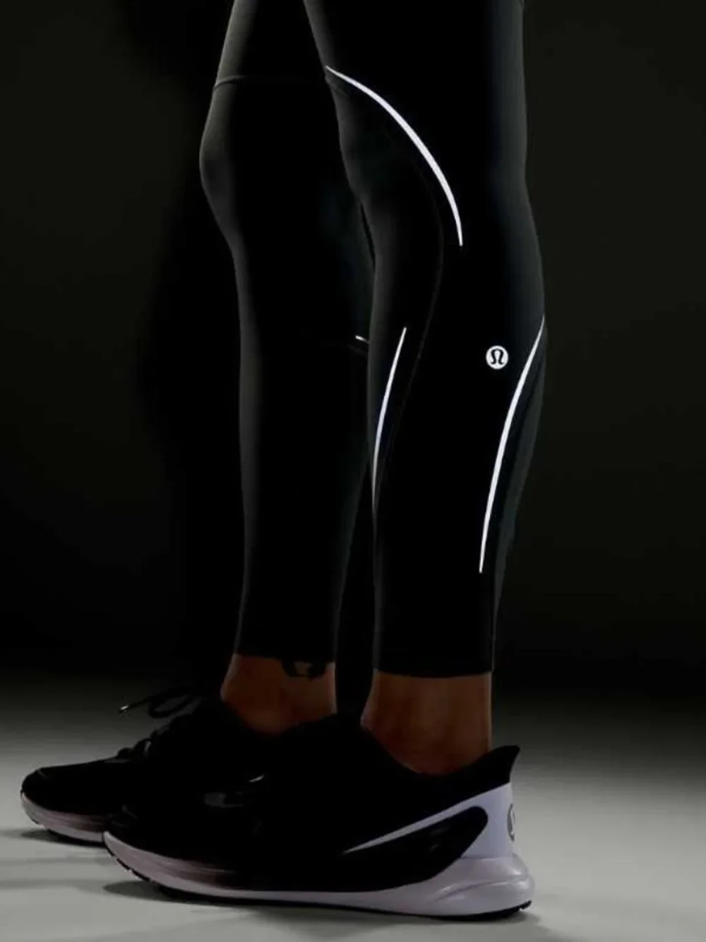 Women's Lululemon Base Pace High-Rise Reflective Tight 25